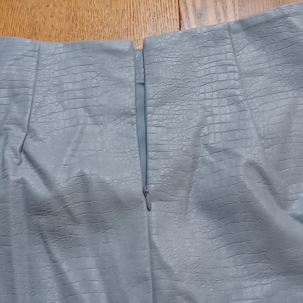 HALARA Women Skirt SMALL New PU FAUX LEATHER GREY GRAY Casual - Picture 5 of 5